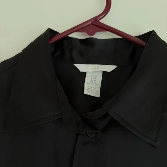 H&M Black Button-Up Blouse - Picture 2 of 4